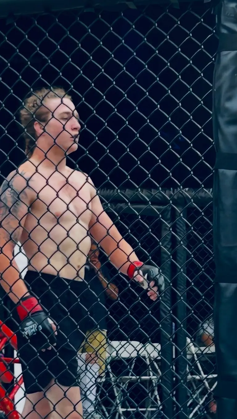 Nathan Johnson in the cage at his debut, LFS Middletown Mayhem